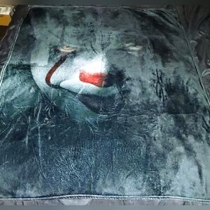 Pennywise The Clown Horror-Themed Black and Red Blanket Plush Throw.